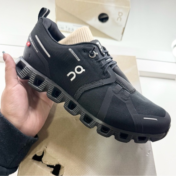 Shoes - On Cloud 5 Waterproof Women Shoes